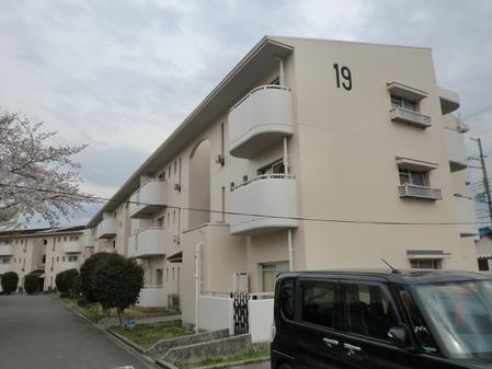大阪府営富田林板持住宅第２期外装吹替その他工事