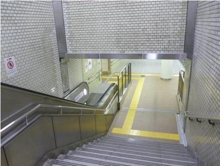 阿波座駅南中階EV設置に伴う構築及び仕上げ工事