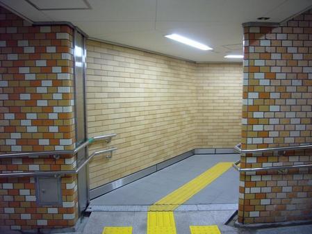 R2号線阿倍野停留場EV設置に伴う構築及び仕上げ工事