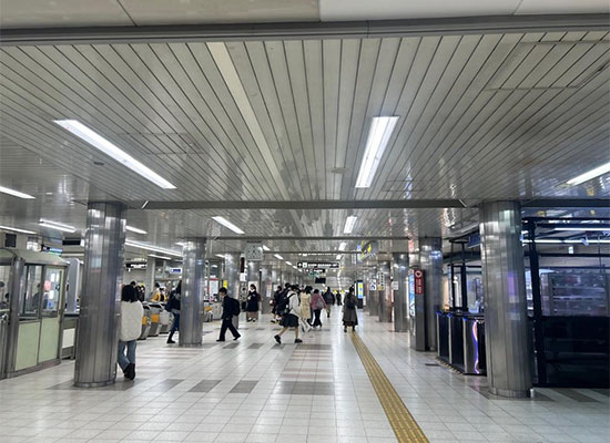 中百舌鳥駅エレベーター設置に伴う建築仕上げその他工事(H)